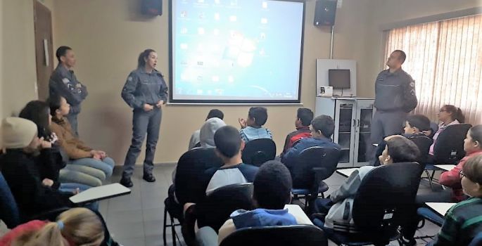 Alunos participaram da “Escolinha da Polícia Militar”
