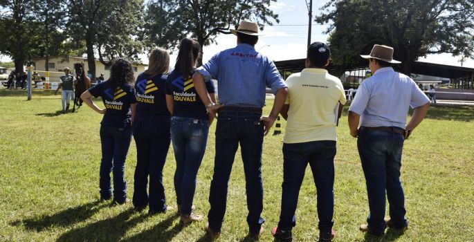 Zootecnia Eduvale estagia em evento da Associação do Cavalo Mangalarga