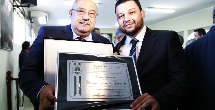 Dr. Claudio Salomão recebe título de cidadão de Águas de Santa Bárbara