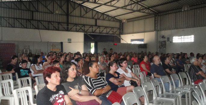 Colônia Espírita Fraternidade recebe alunos da Rede Pública de ensino