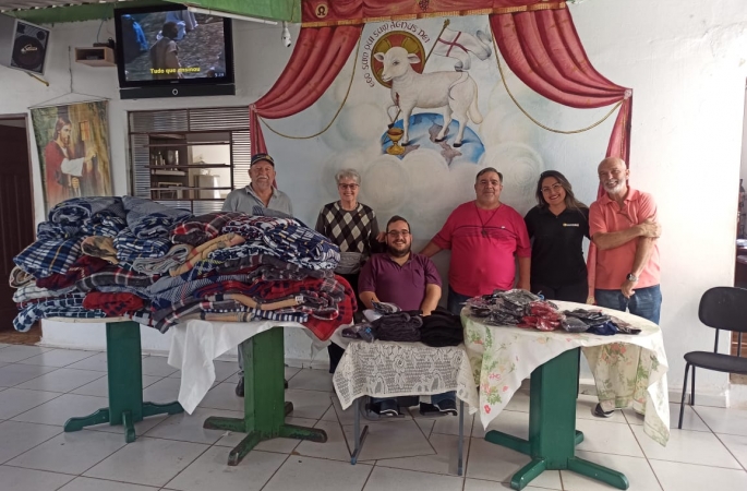 Rotary Club de Avaré doa cobertores a moradores de rua