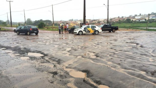 Acidente deixa  ferido na manhã desta terça, 23