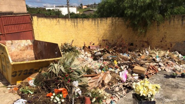 Prefeitura envia nota mal redigida e não explica o porquê da má-administração do Cemitério