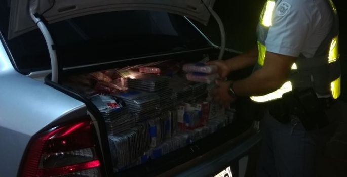 POLICIAMENTO RODOVIÁRIO APREENDE PRODUTOS CONTRABANDEADOS