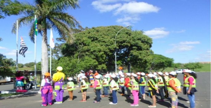 Polícia Rodoviária realiza evento cívico educativo “rodovia mirim”