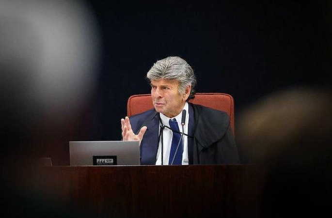 Fux chama 8 de janeiro de “turba desordenada” e diz que episódio não caracteriza golpe
