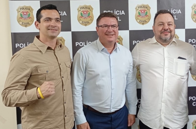 Autoridades discutem melhorias para Polícia Civil durante visita à Seccional de Avaré