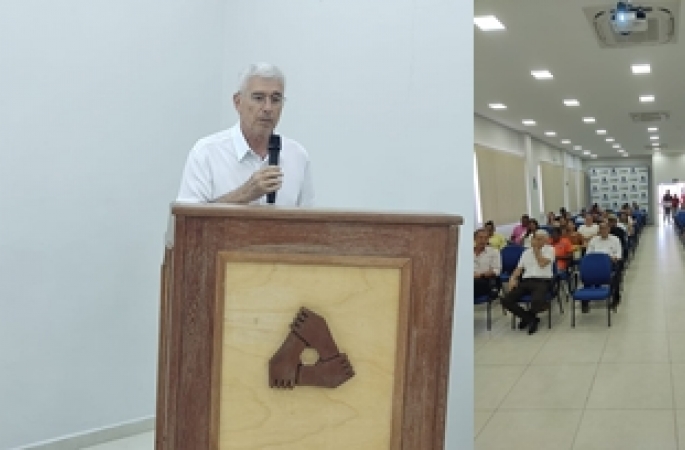 Reunião com moradores e comerciantes esclarece dúvidas sobre obras de combate a enchentes