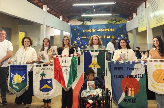 Estudantes da escola Elizabeth Freitas produzem livro sobre combate ao bullying