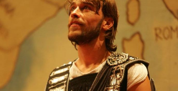 Ex-jogador de futebol, ator do interior de SP concorre a prêmio em Londres: “O teatro me achou”