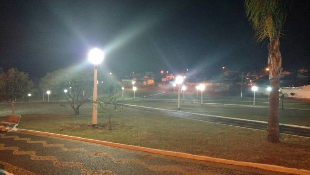 Restabelecida a iluminação da Praça Vereador Duílio Contrucci Gambini