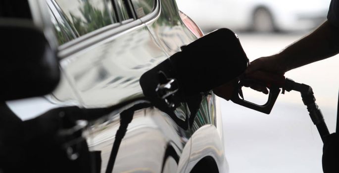 Governo vai aumentar PIS/Cofins sobre combustíveis