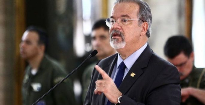 Jungmann diz que classe média reclama do crime e financia o tráfico