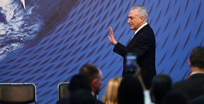 Após admitir estudo sobre elevação de IR, Temer diz que “absolutamente não haverá aumento”