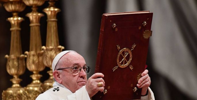 Papa Francisco pede menos consumismo e mais esforço pela paz