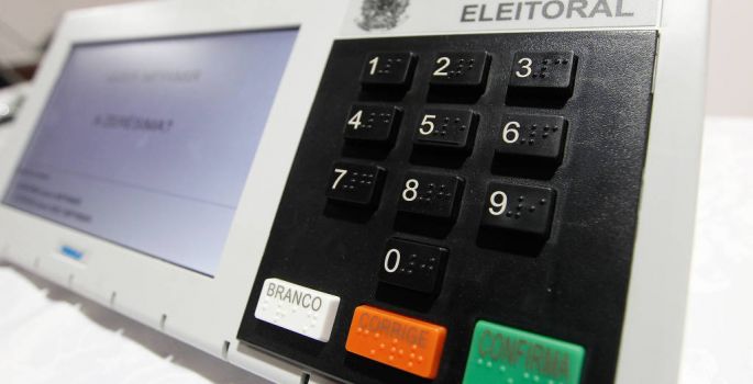 Maioria do STF suspende voto impresso nas eleições