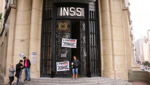 Governo tira exclusividade de médico do INSS para perícia médica