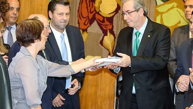 Pedido de impeachment assinado por Hélio Bicudo deve ser arquivado