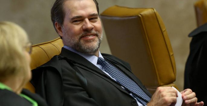 Dias Toffoli vai propor acabar com feriados exclusivos do Judiciário