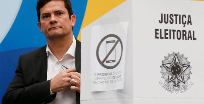 Bolsonaro vai oferecer superministério a Moro