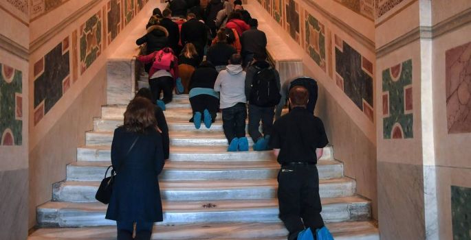 Vaticano reabre escadas que Jesus teria subido antes de julgamento