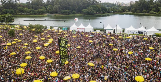 Sem a contenção do coronavírus, Carnaval 2022 pode se tornar uma péssima lembrança