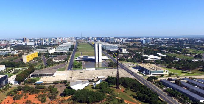 Deputados querem cortar benefícios de juízes, procuradores e promotores em reforma administrativa