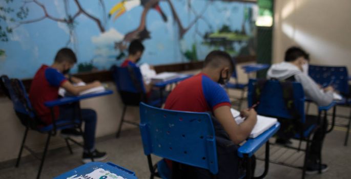 Redes de ensino podem perder até R$ 40 bilhões na pandemia, indica estudo