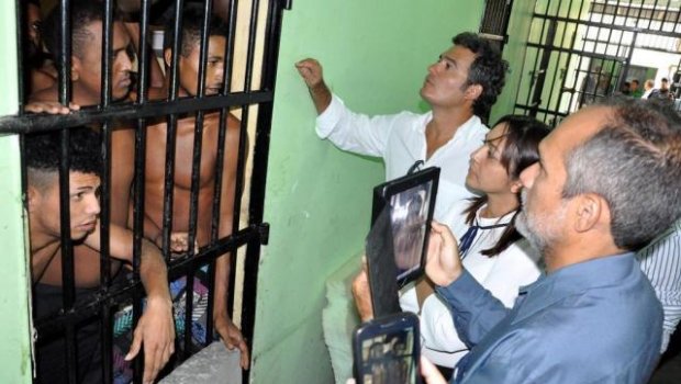 As prisões e os direitos humanos