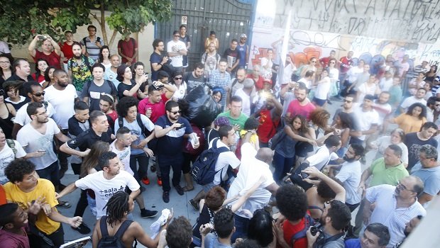 Professores estaduais de SP fazem paralisação nesta sexta-feira, 29