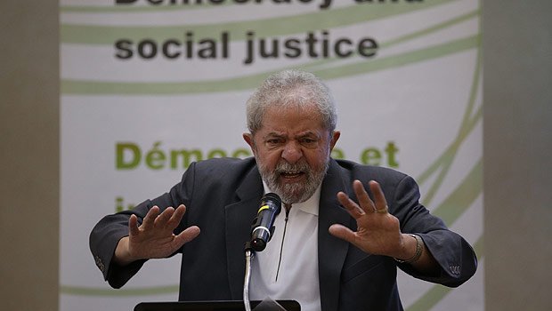 Lula se reúne com Dilma para traçar “estratégia de resistência”