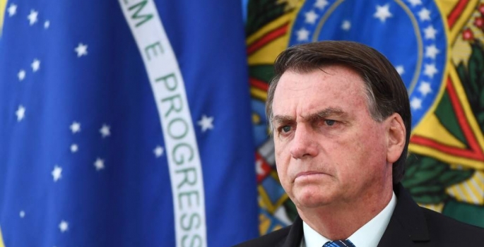 Após intervir na Petrobras, Bolsonaro diz que gasolina poderia estar 15% mais barata