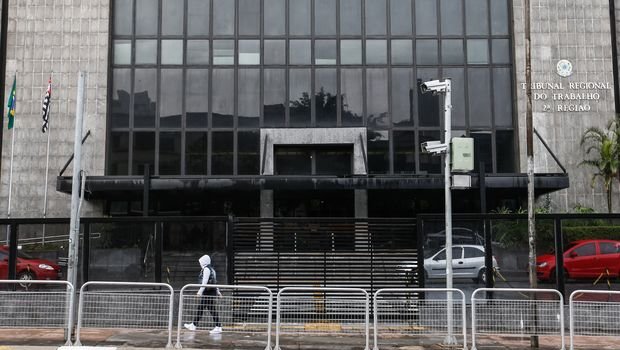 Auditoria vê irregularidade em pagamentos para juízes do trabalho