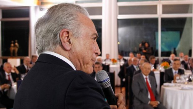 Por eleição direta, 63% querem que presidente renuncie, diz Datafolha