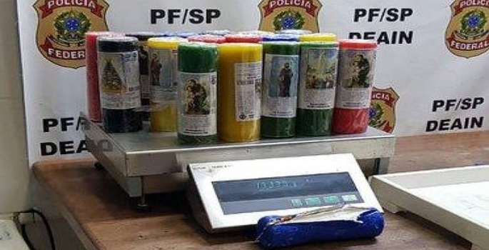 Mulher é presa com 9 kg de cocaína dentro de velas religiosas no aeroporto de Guarulhos