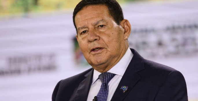 Mourão admite ser o culpado por falta de coordenação no combate ao desmatamento