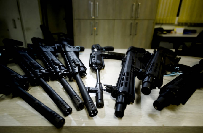 Controle de armas no Brasil é precário, ineficiente e parcial, dizem analistas