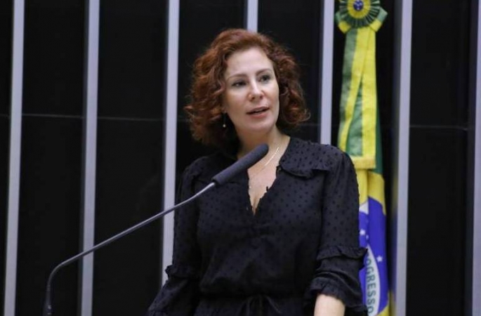 TRE-SP forma maioria para cassar Zambelli por desinformação eleitoral em 2022