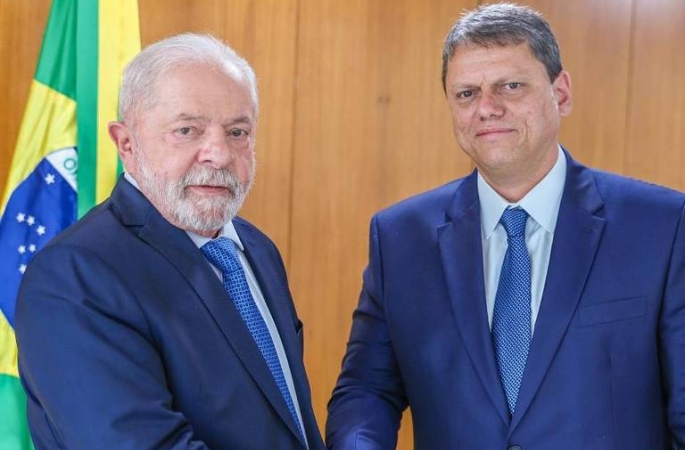 Tarcísio abraça no Governo de SP temas demonizados pelo bolsonarismo
