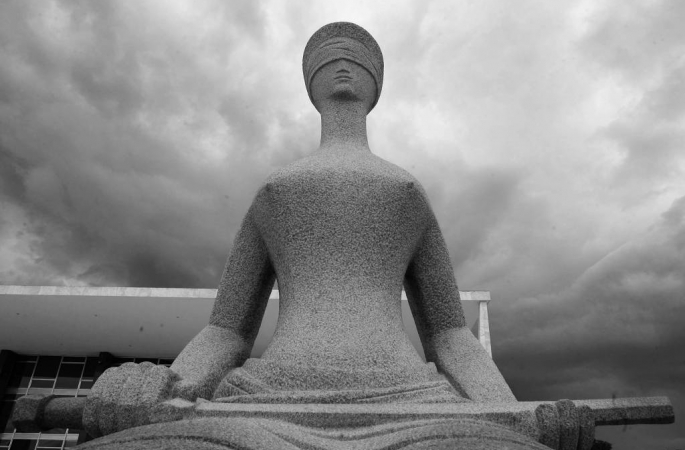 Além da punição ao golpismo militar