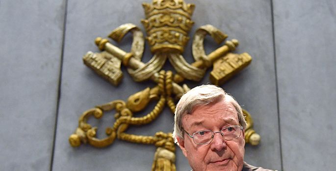 Acusado de crimes sexuais, 