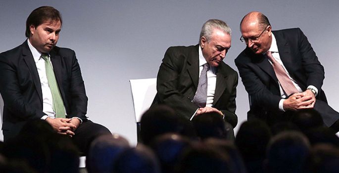 Com crise no PSDB, Temer defende parcerias com Alckmin