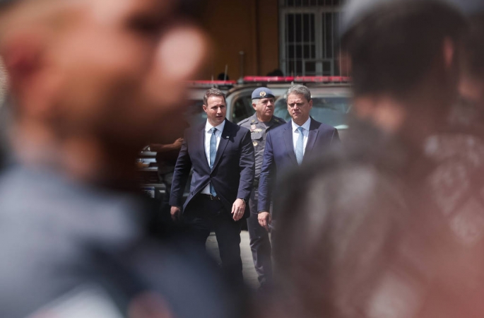 Politização e subversão de hierarquias favoreceram descontrole da PM, avaliam especialistas