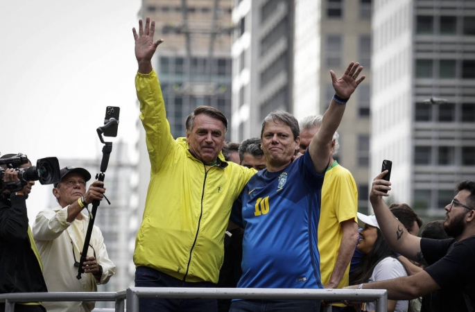 Distorção e silêncio de Tarcísio sobre Bolsonaro irão à prova em depoimento no STF