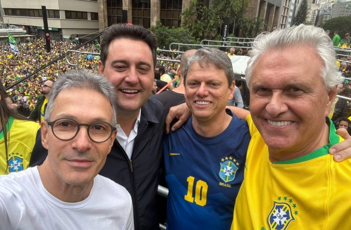 Candidatura de Flávio Bolsonaro fragmenta bloco de governadores e redefine disputa na direita para 2026