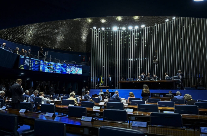 CCJ do Senado aprova PEC com fim da reeleição a partir de 2028