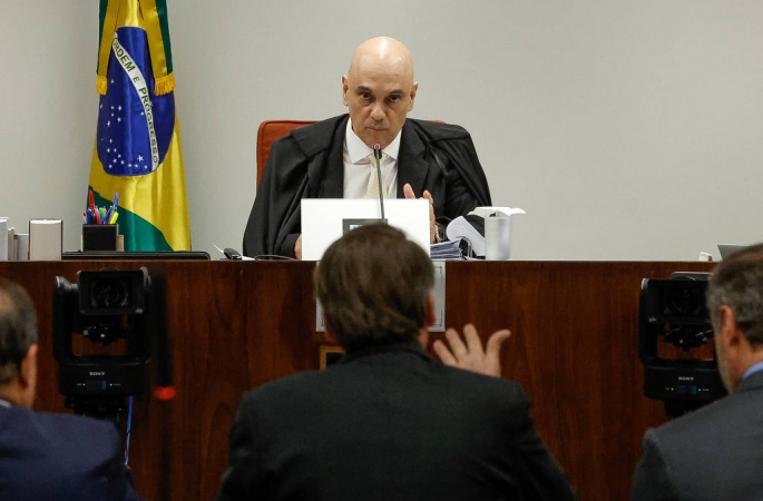 Depoimento de Bolsonaro extravasa versão da defesa, é evasivo sobre minutas e deixa lacunas