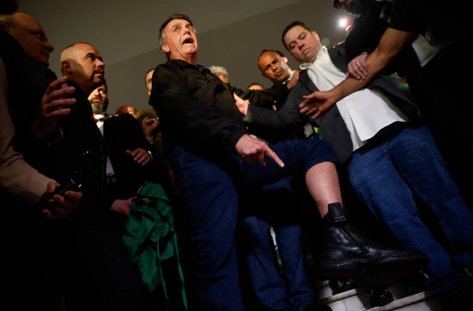 Apoio de Trump faz Bolsonaro provocar a própria prisão