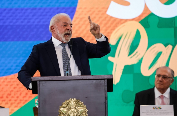 Lula diz que não há espaço para negociação sobre tarifas e rejeita “humilhação”de ligar para Trump