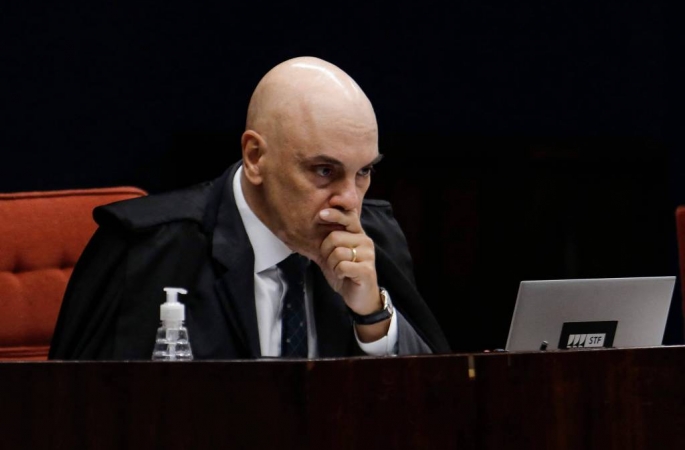 Prisão de Bolsonaro irrita ministros do STF, isola Moraes e pode ser reconsiderada
